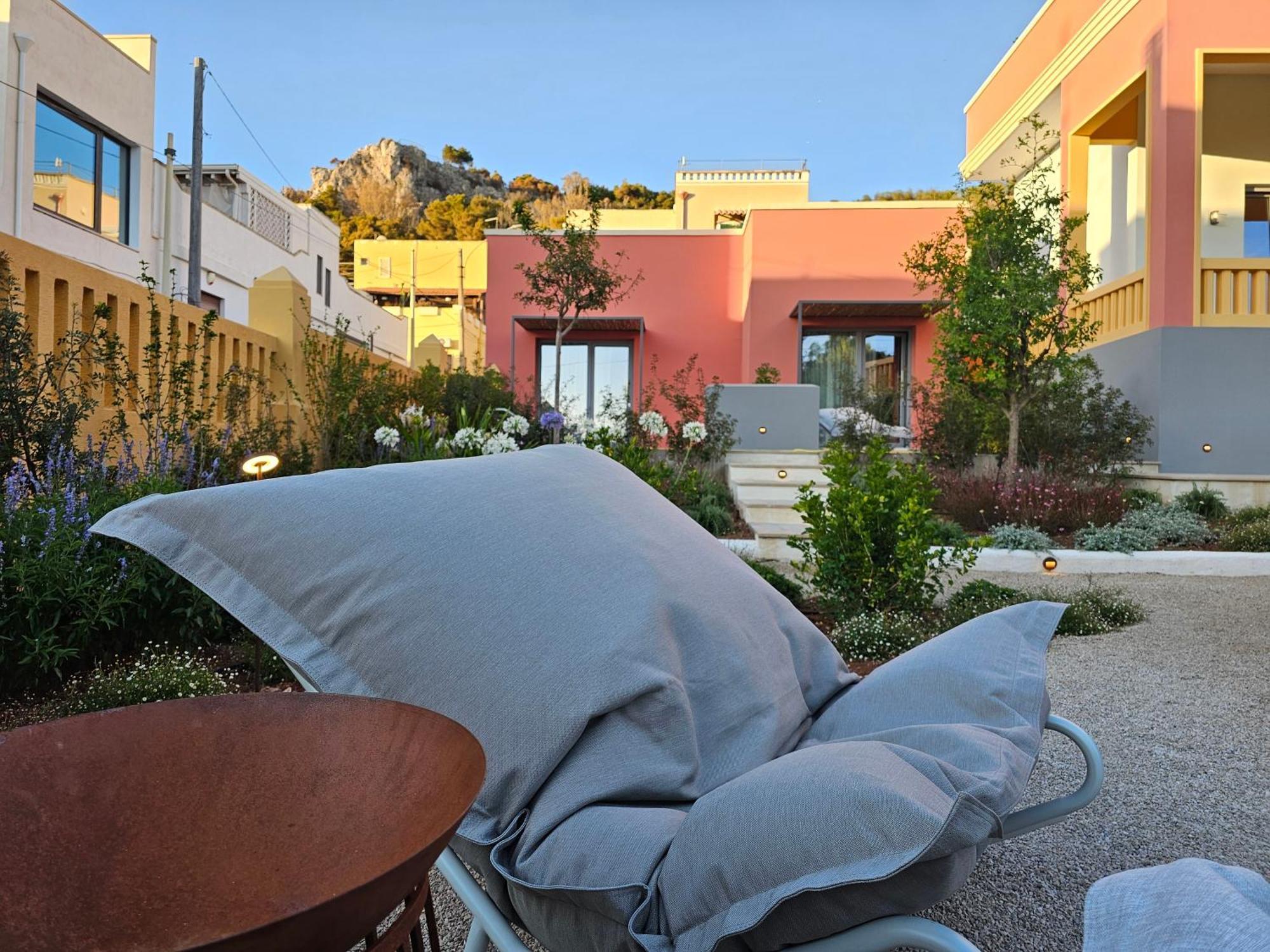 Costiero Elegant Suites B&B กัลลีโปลี ภายนอก รูปภาพ