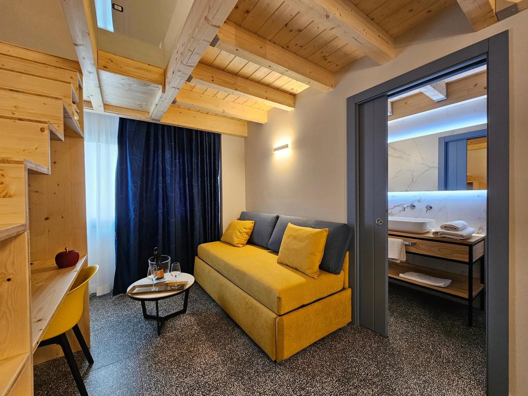 Costiero Elegant Suites B&B กัลลีโปลี ภายนอก รูปภาพ
